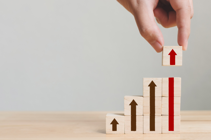 Blocks with arrows for quality management system